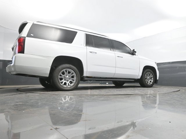 Used 2019 Chevrolet Suburban LT AWD/4WD image 37