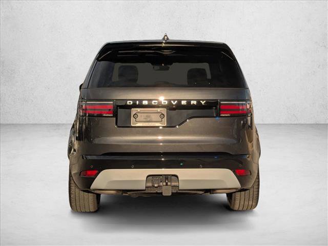 Used 2024 Land Rover Discovery Metropolitan Edition image 7