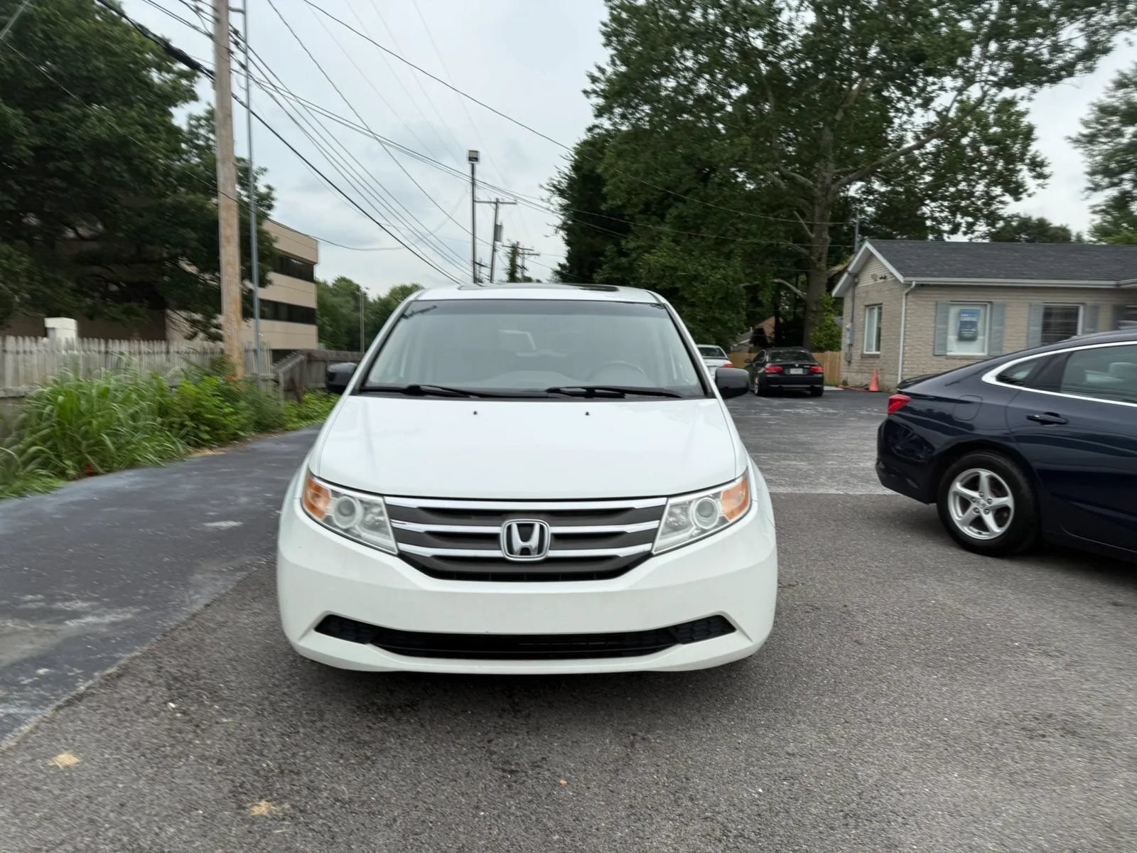 Used 2011 Honda Odyssey EX-L image 2