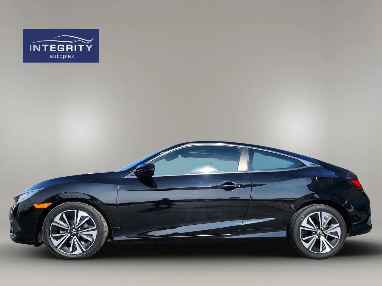 Used 2018 Honda Civic EX-L image 6