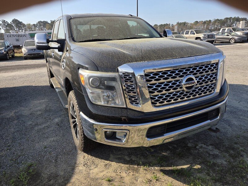 Used 2016 Nissan Titan XD AWD/4WD image 2