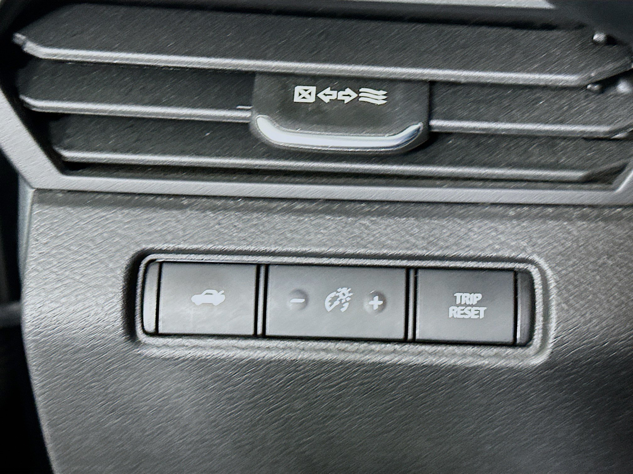 Used 2023 Nissan Altima 2.5 SV FWD image 17