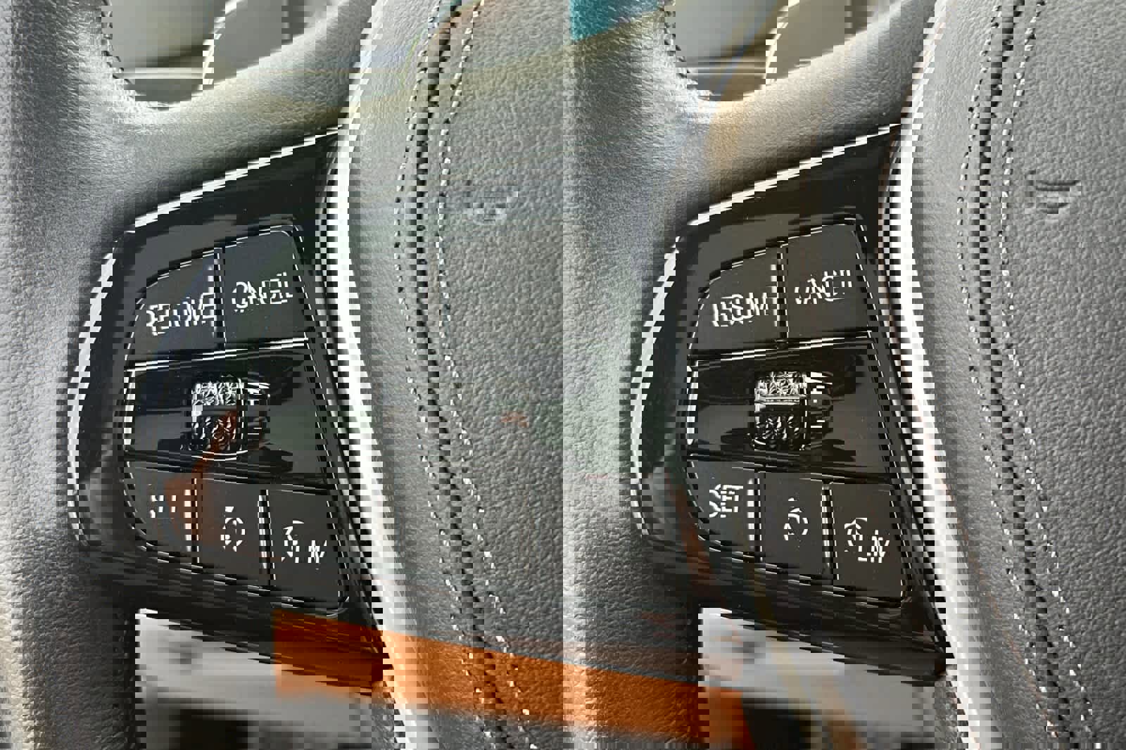 Certified 2023 BMW 530e 530e w/ Convenience Package image 26