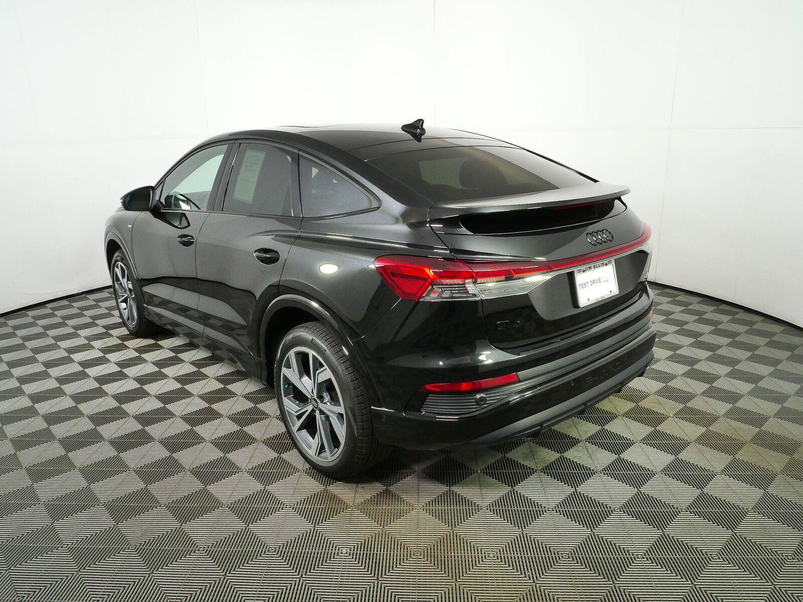 Used 2023 Audi Q4 e-tron Prestige w/ Black Optic Package AWD/4WD image 27