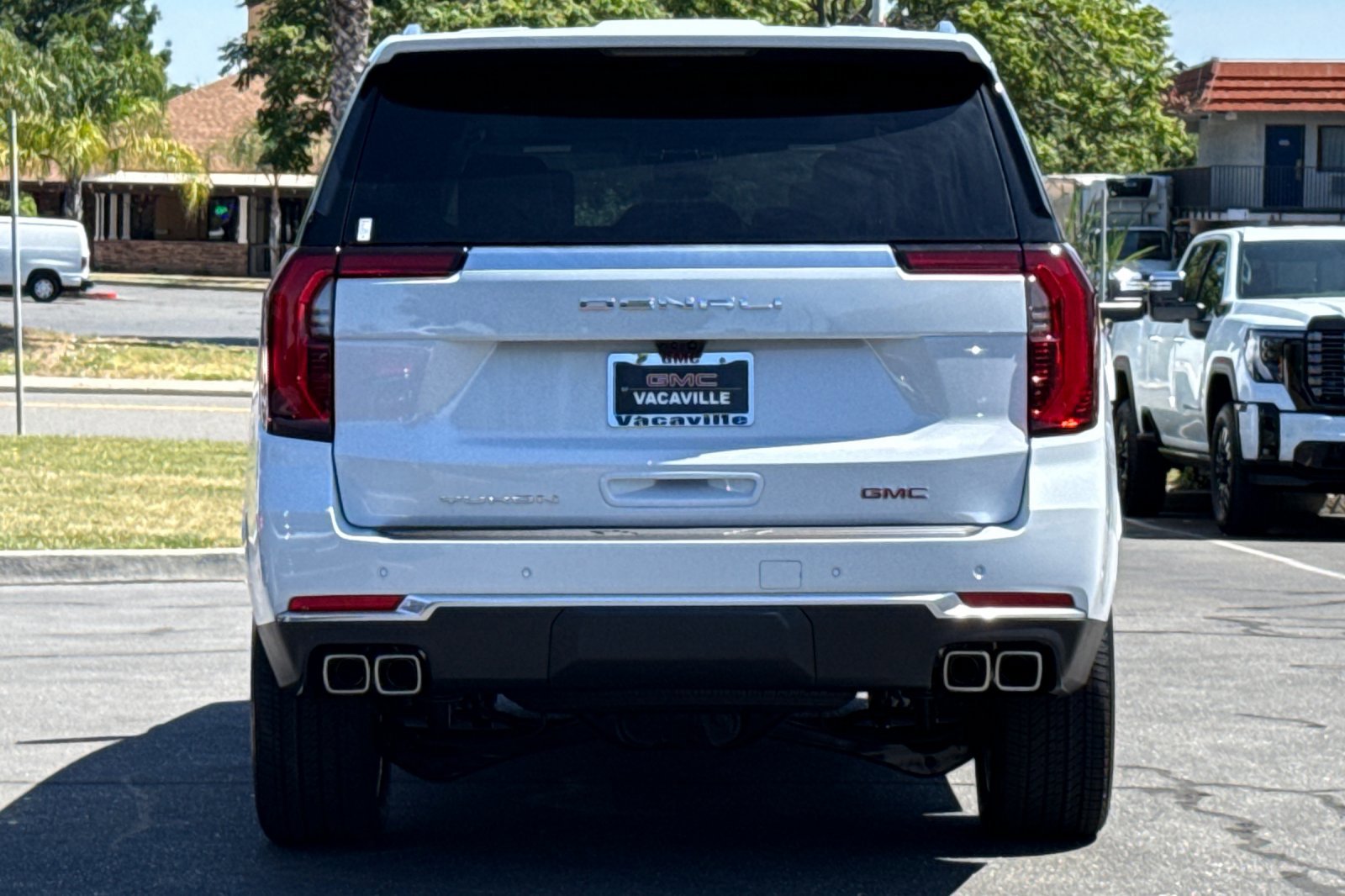 New 2026 GMC Yukon XL Denali w/ Denali Reserve Package AWD/4WD image 6