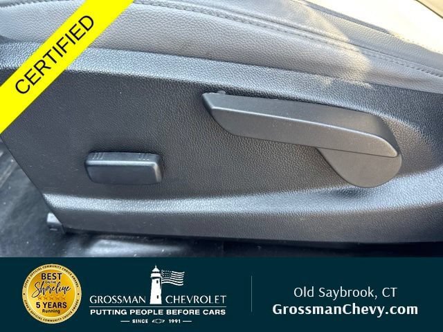 Used 2022 Chevrolet Colorado W/T w/ Custom Special Edition RWD image 11