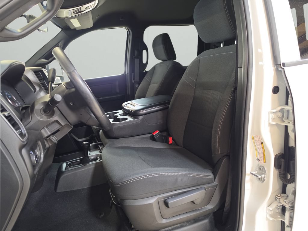 Certified 2024 RAM 3500 Tradesman w/ Chrome Appearance Group AWD/4WD image 11