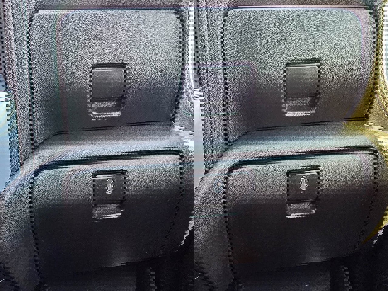 Used 2021 GMC Sierra 1500 SLT image 25