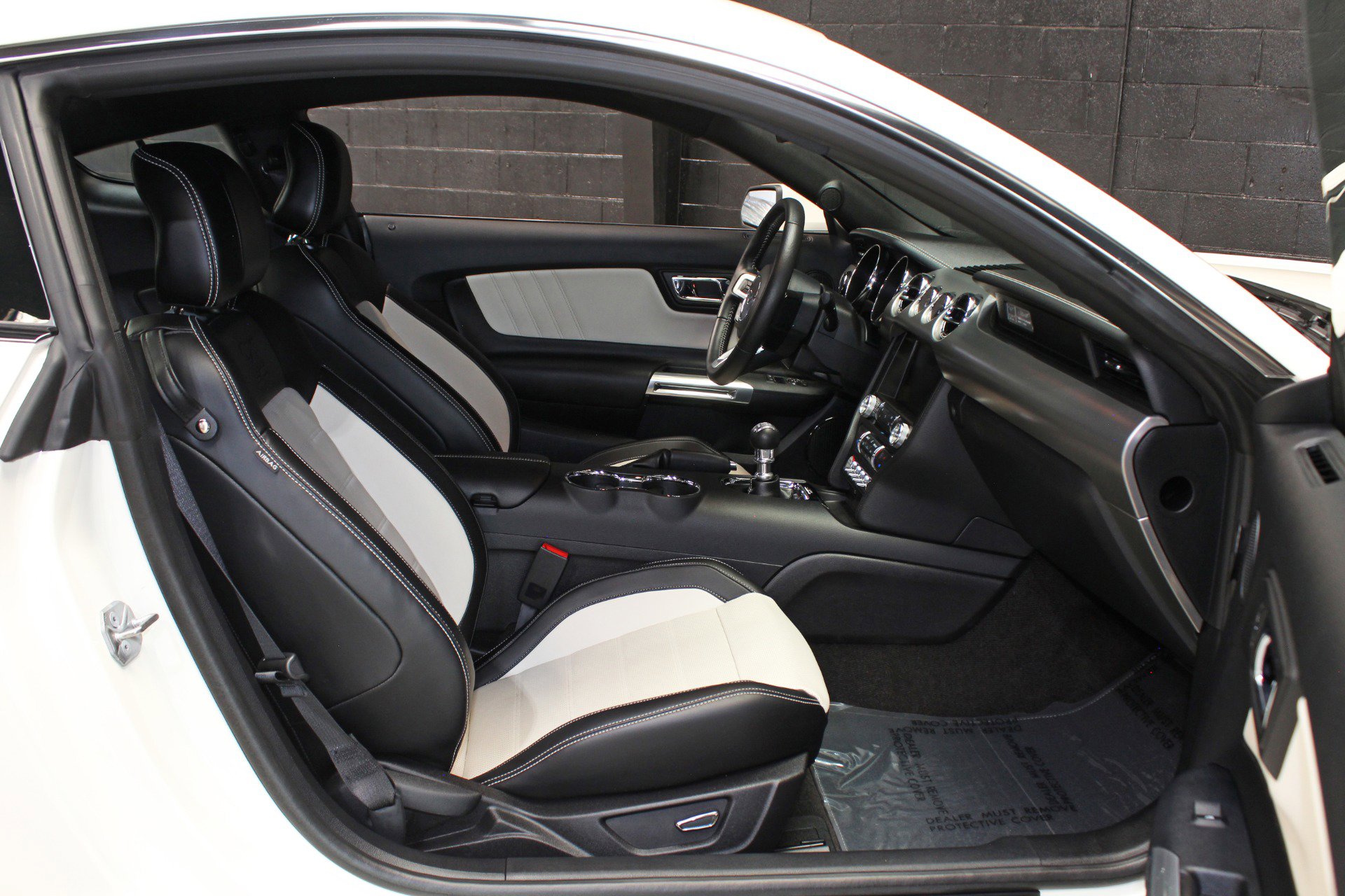 Used 2015 Ford Mustang 50 Years RWD image 47