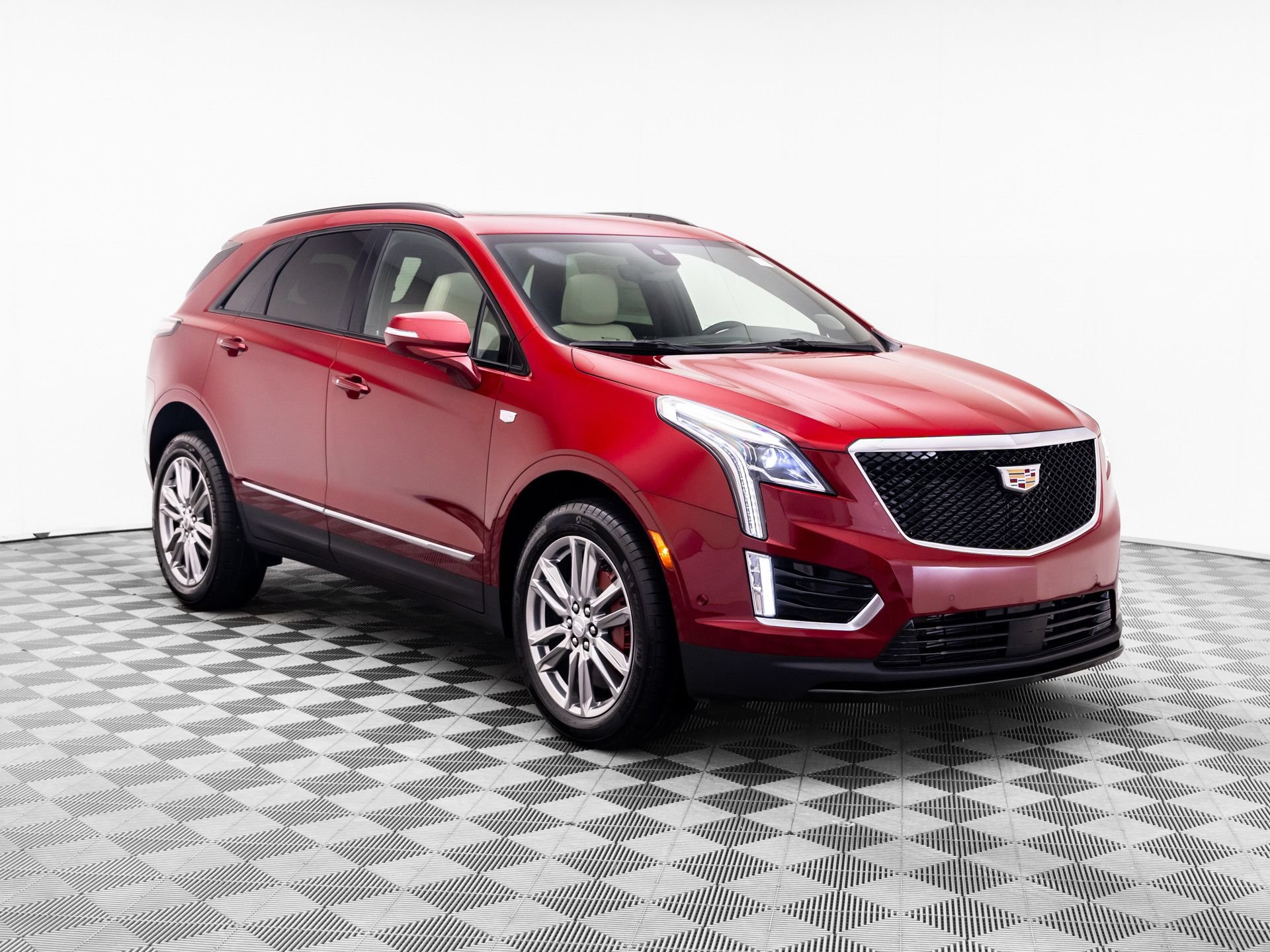 New 2026 Cadillac XT5 Sportv w/ LPO, Floor Liner Package AWD/4WD image 7