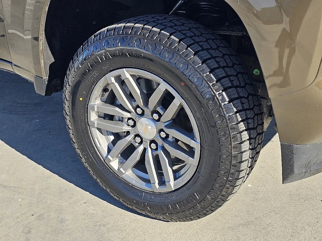 Used 2023 Chevrolet Colorado LT w/ LT Convenience Package image 8