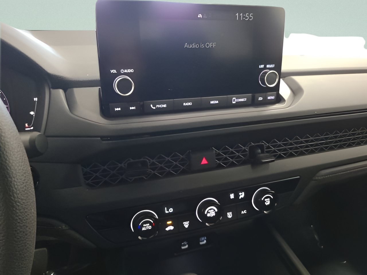 Used 2025 Honda Accord LX image 27