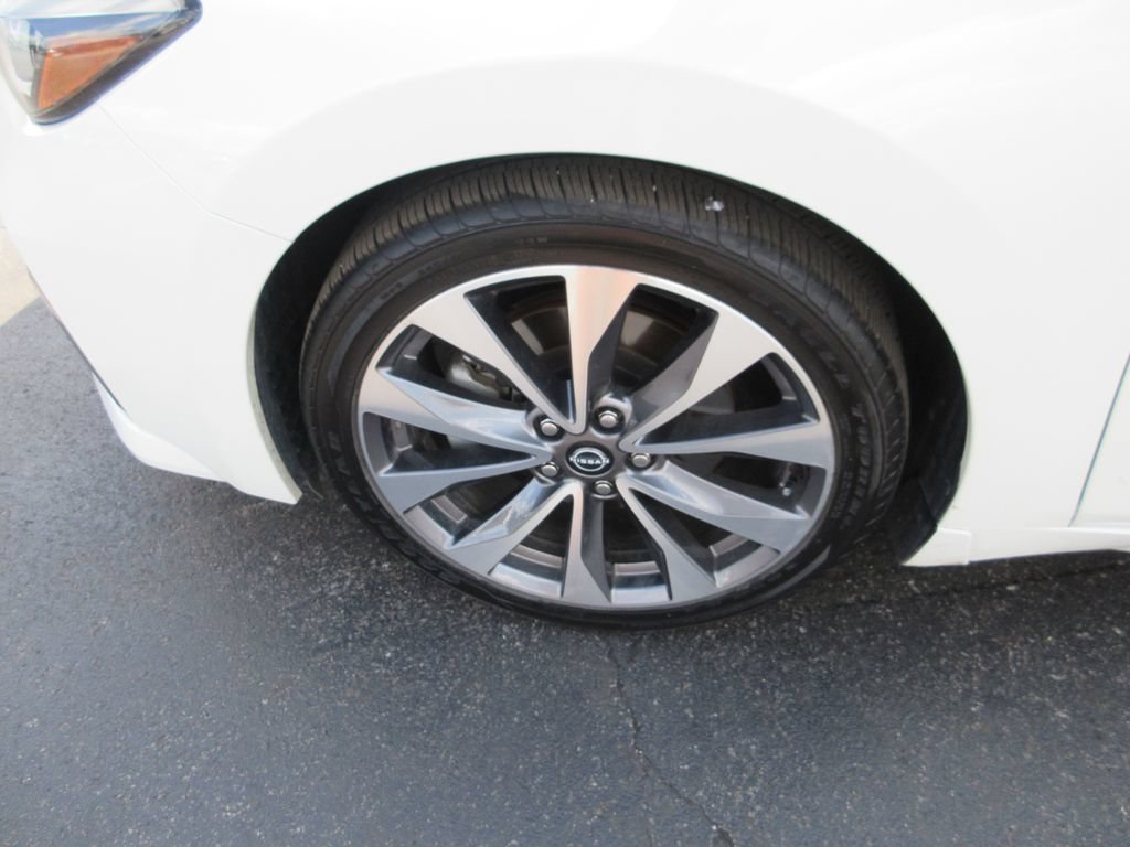 Used 2023 Nissan Maxima Platinum w/ Sport Mat Group FWD image 14