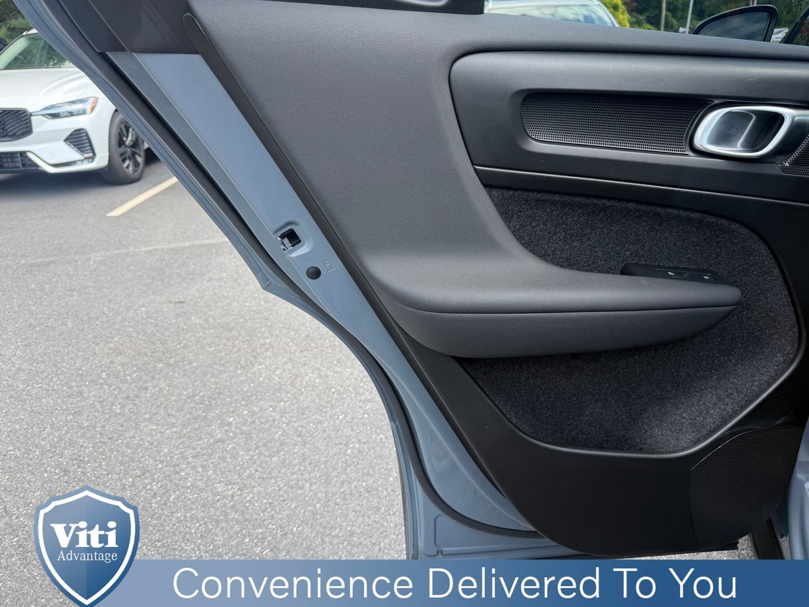 Used 2023 Volvo XC40 Recharge Ultimate w/ Protection Package Premier AWD/4WD image 19