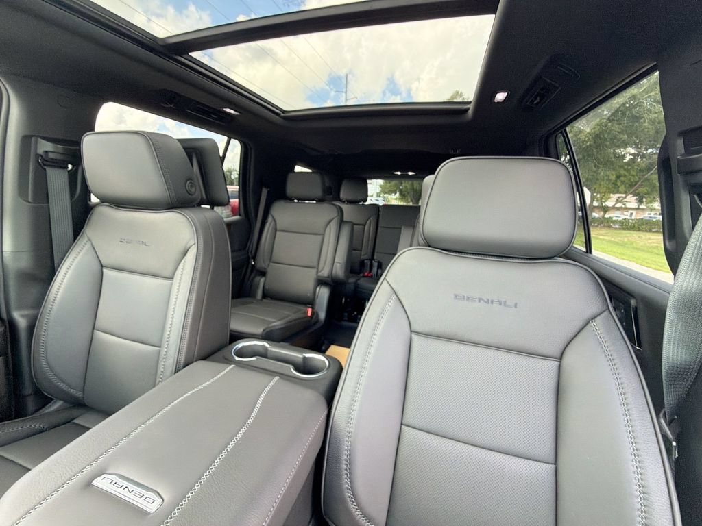 New 2026 GMC Yukon Denali w/ Advanced Technology Package AWD/4WD image 24