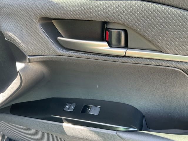 Used 2026 Toyota Camry SE w/ Multimedia Upgrade Package FWD image 19