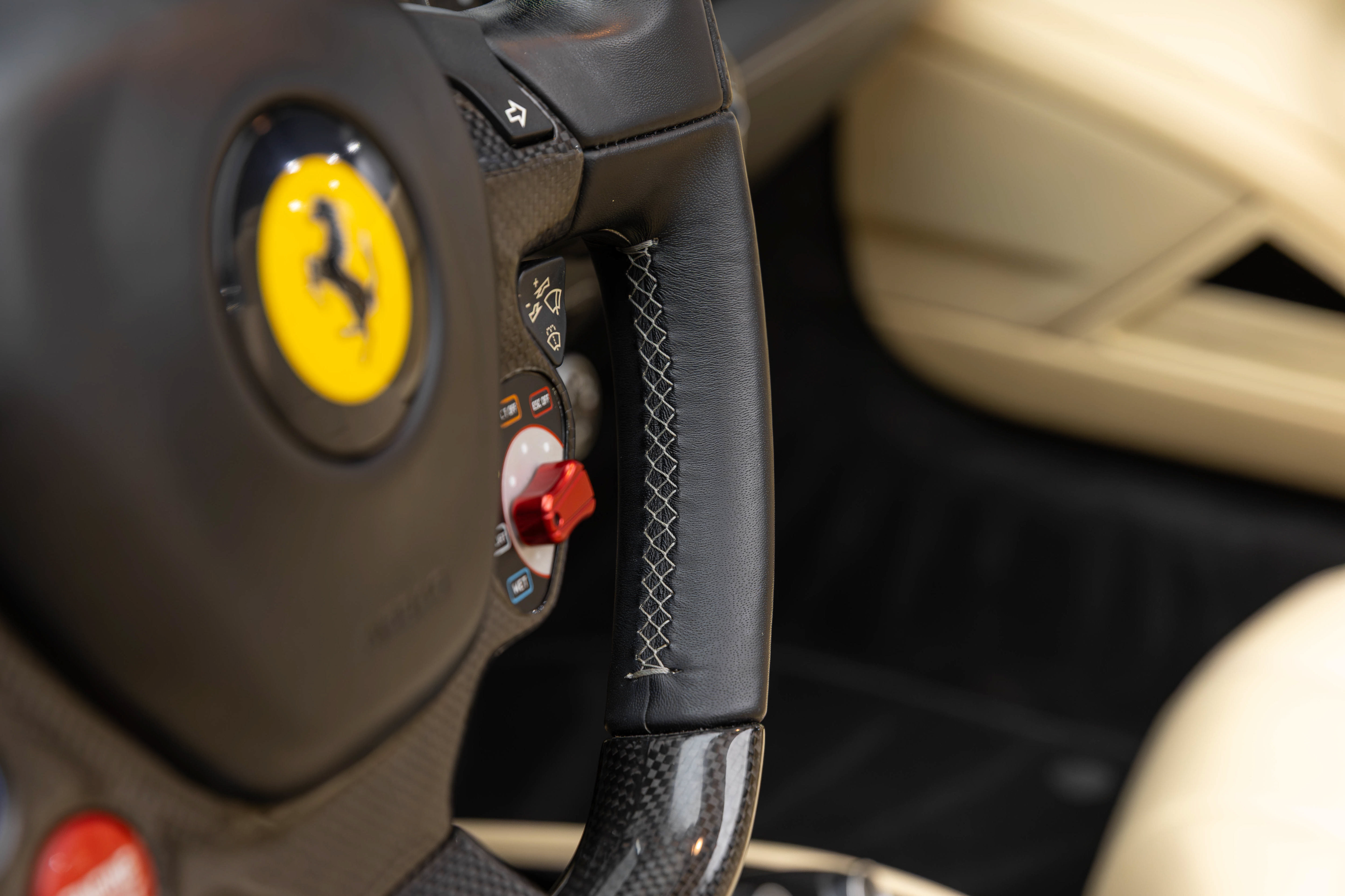 Certified 2013 Ferrari 458 Spider RWD image 22