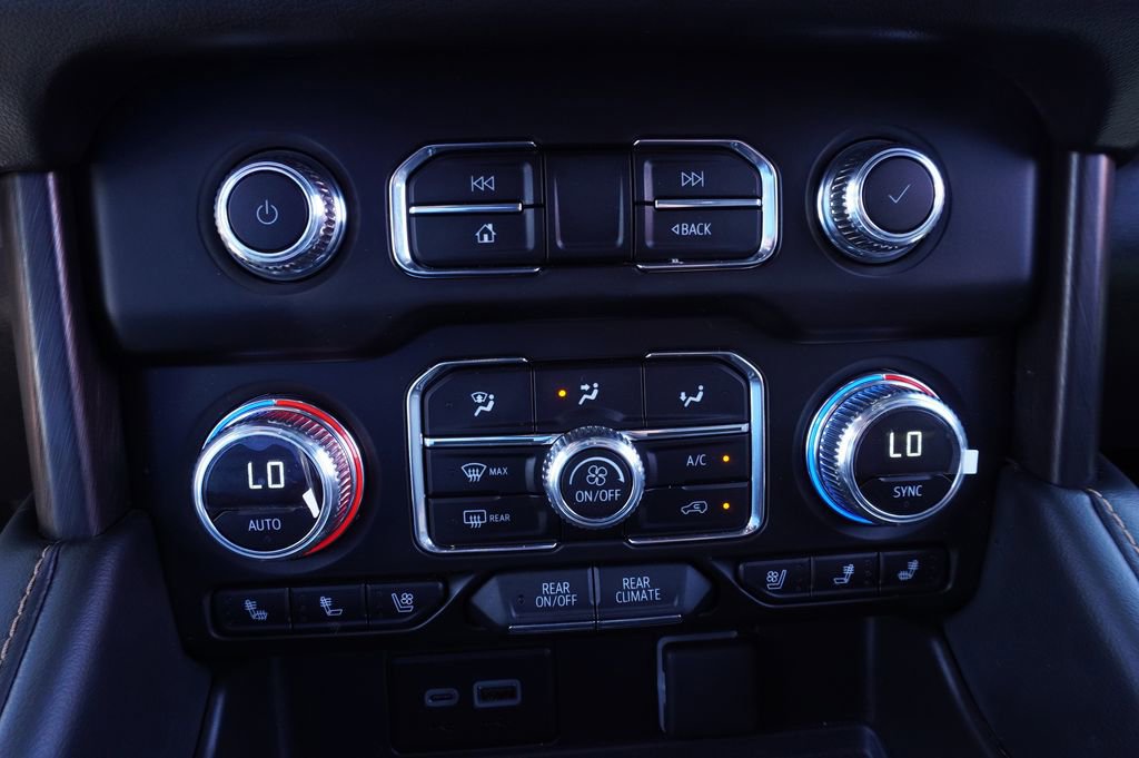 Certified 2024 GMC Yukon AT4 w/ Technology Package AWD/4WD image 21