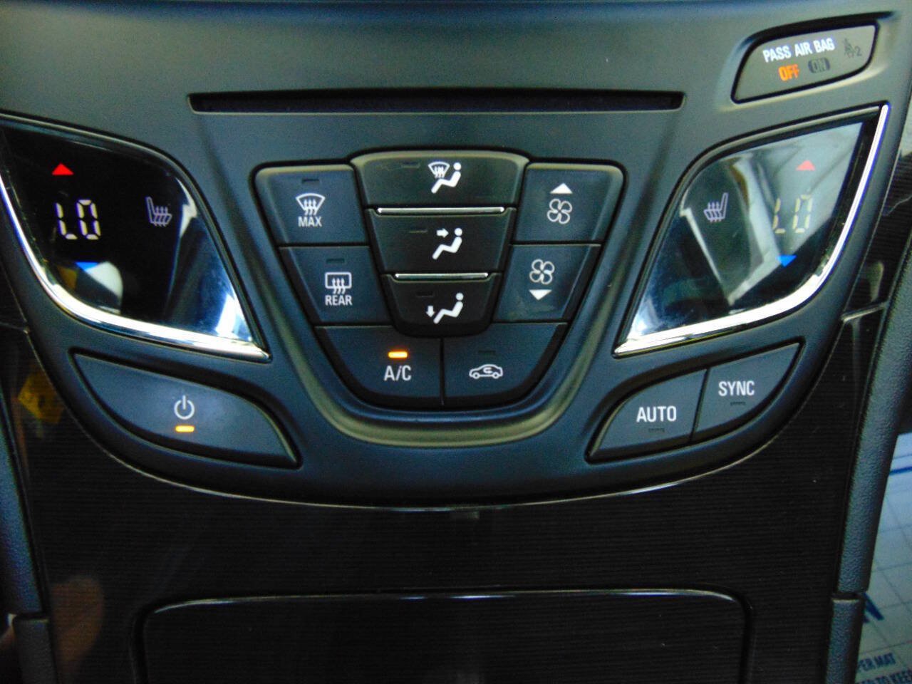 Used 2015 Buick Regal FWD image 18