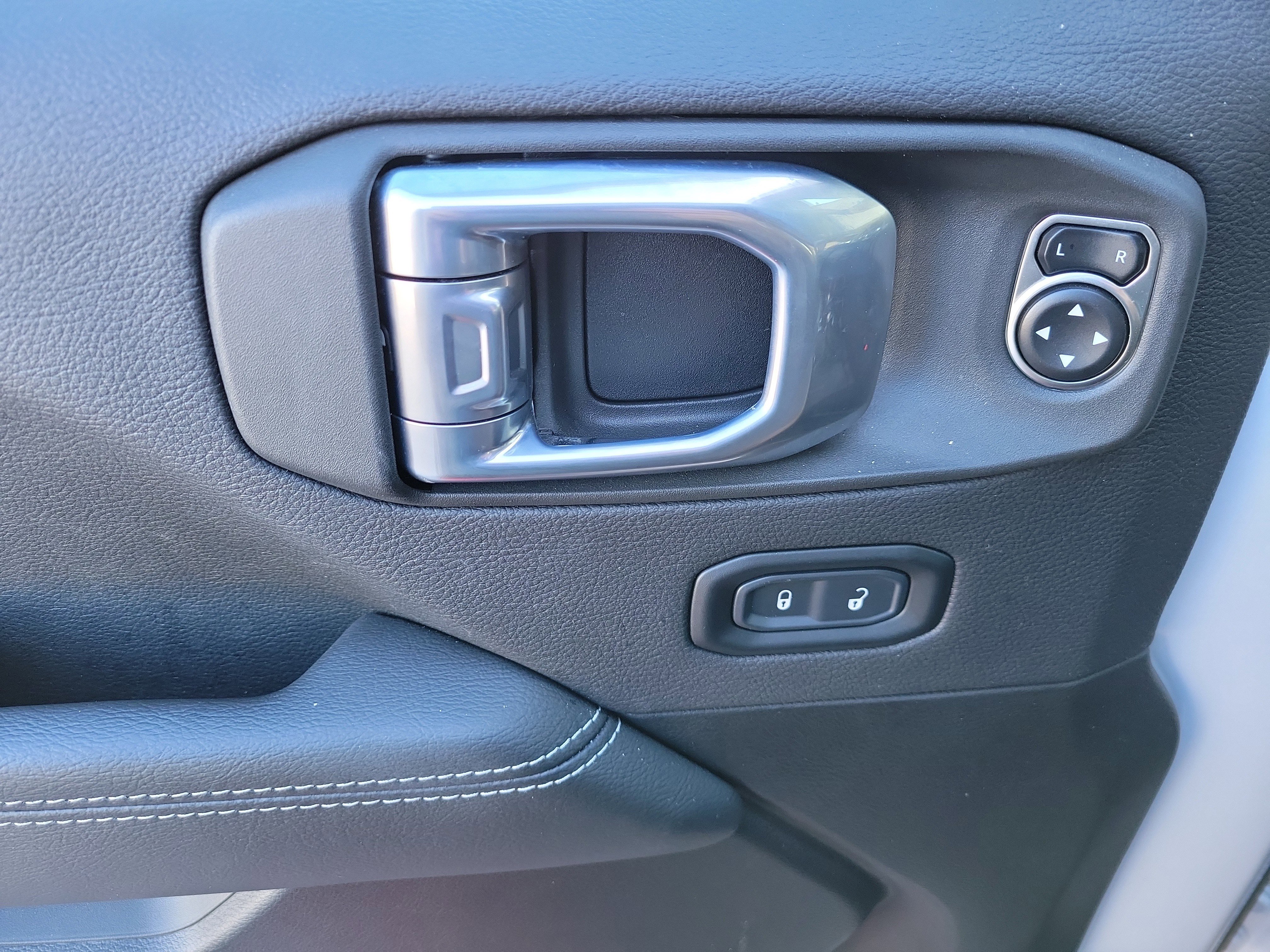 Used 2023 Jeep Gladiator Rubicon w/ LED Lighting Group image 24