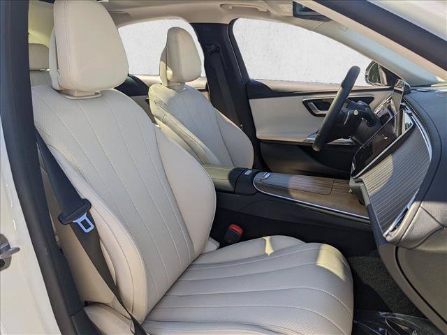 Used 2025 Mercedes-Benz E 350 Sedan image 21