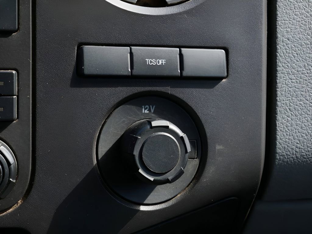 Used 2016 Ford F650 2WD Regular Cab Super Duty image 27