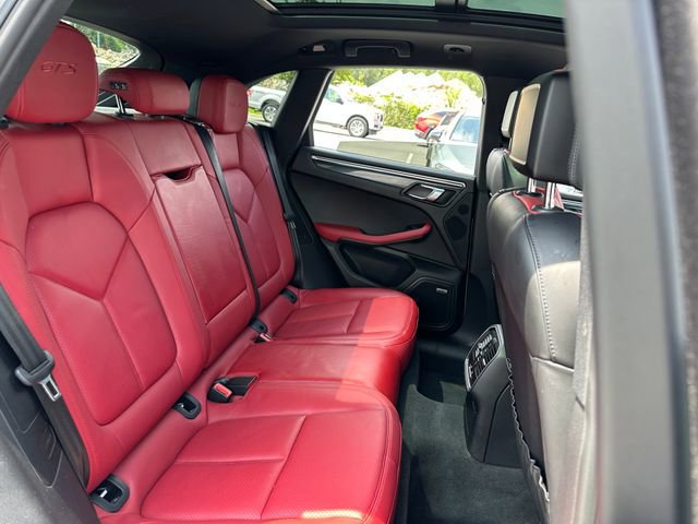 Used 2017 Porsche Macan GTS AWD/4WD image 32