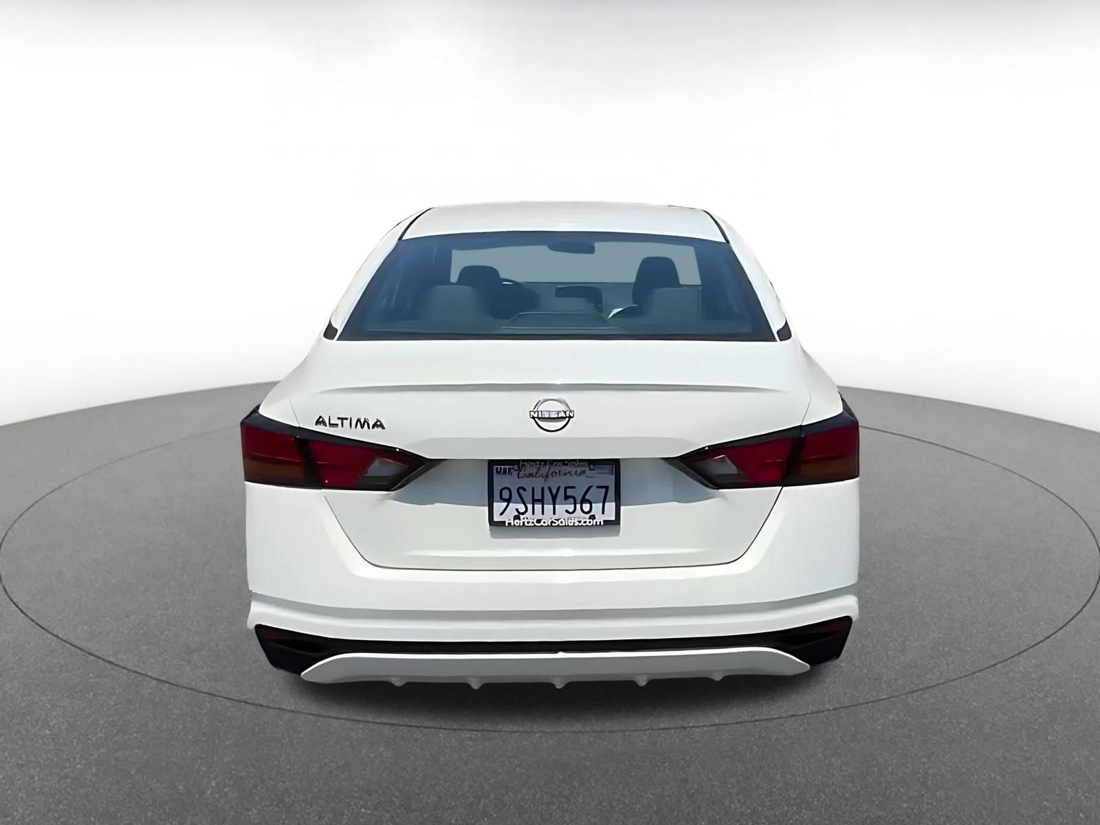 Used 2025 Nissan Altima 2.5 SV FWD image 11