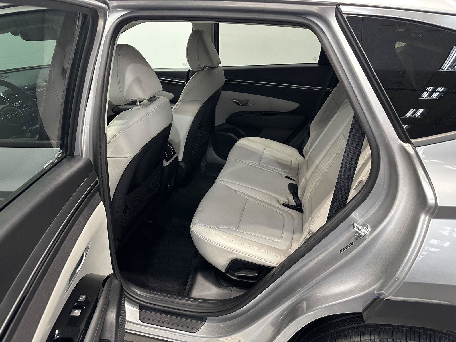 Certified 2024 Hyundai Tucson Limited AWD/4WD image 29