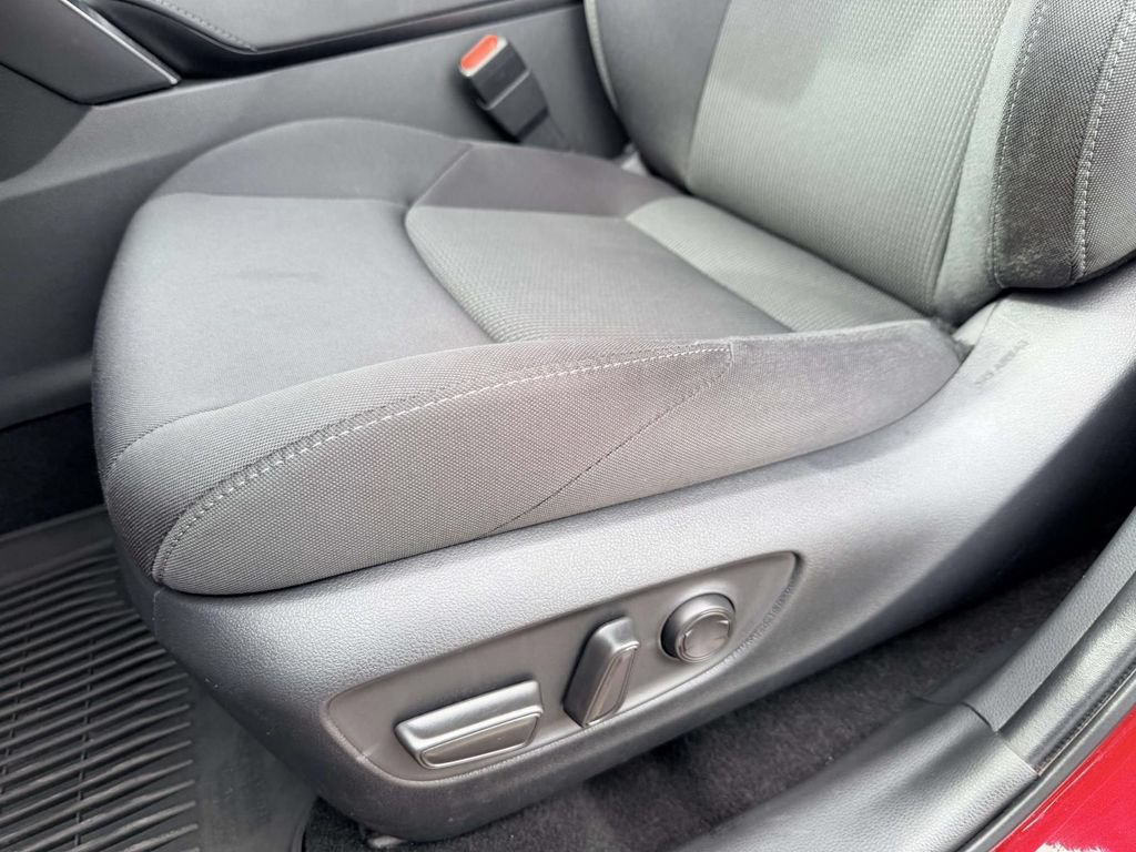 Certified 2024 Toyota Venza LE AWD/4WD image 19