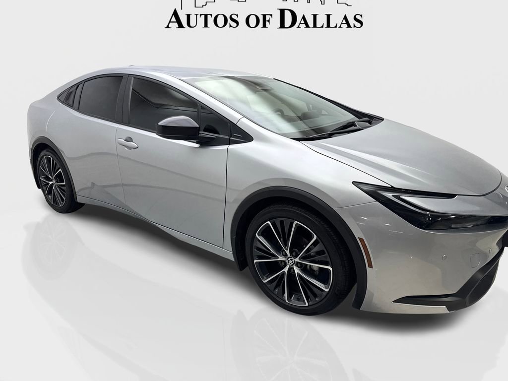 Used 2024 Toyota Prius LE image 12