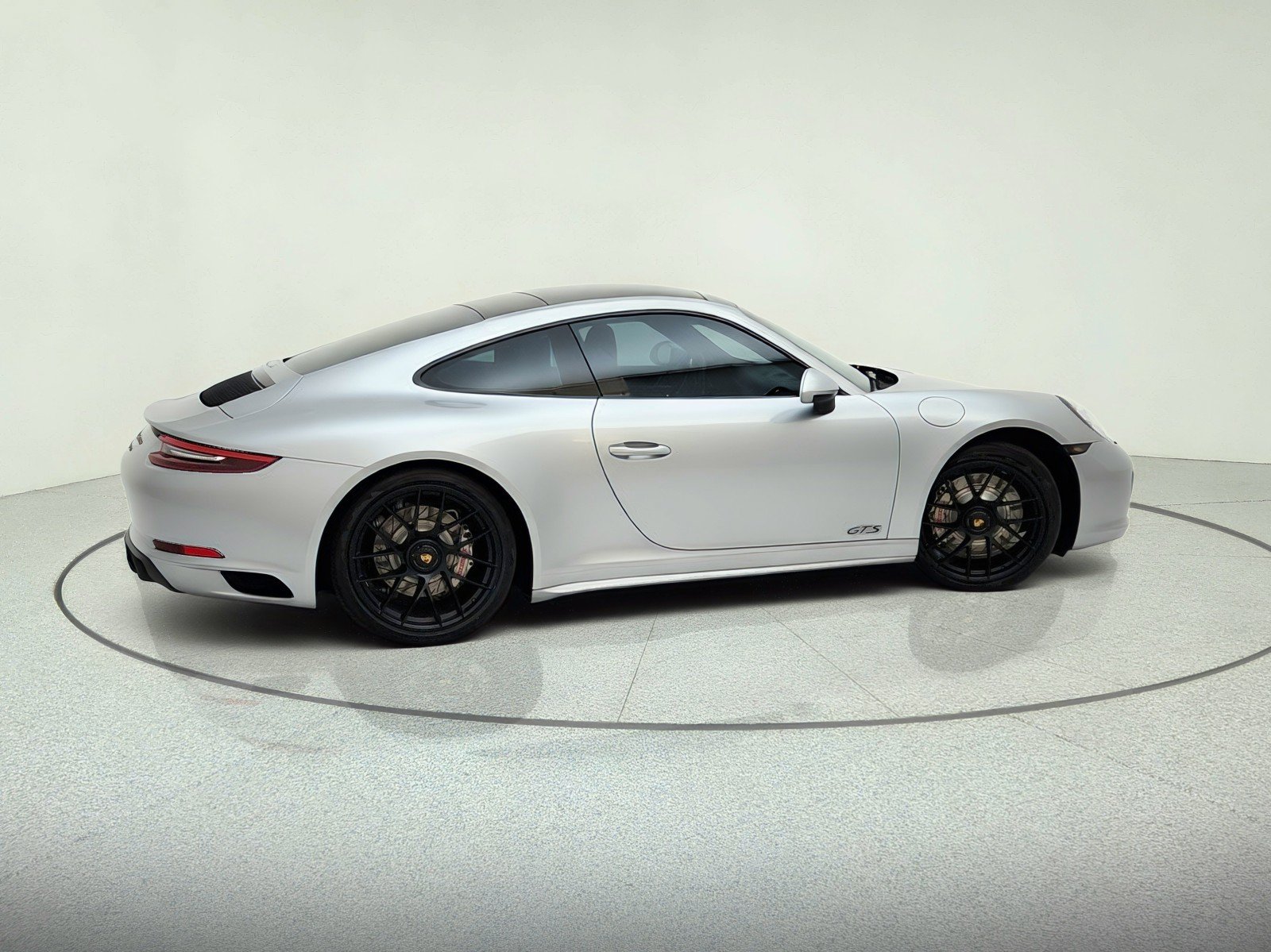 Used 2017 Porsche 911 Carrera GTS RWD image 14