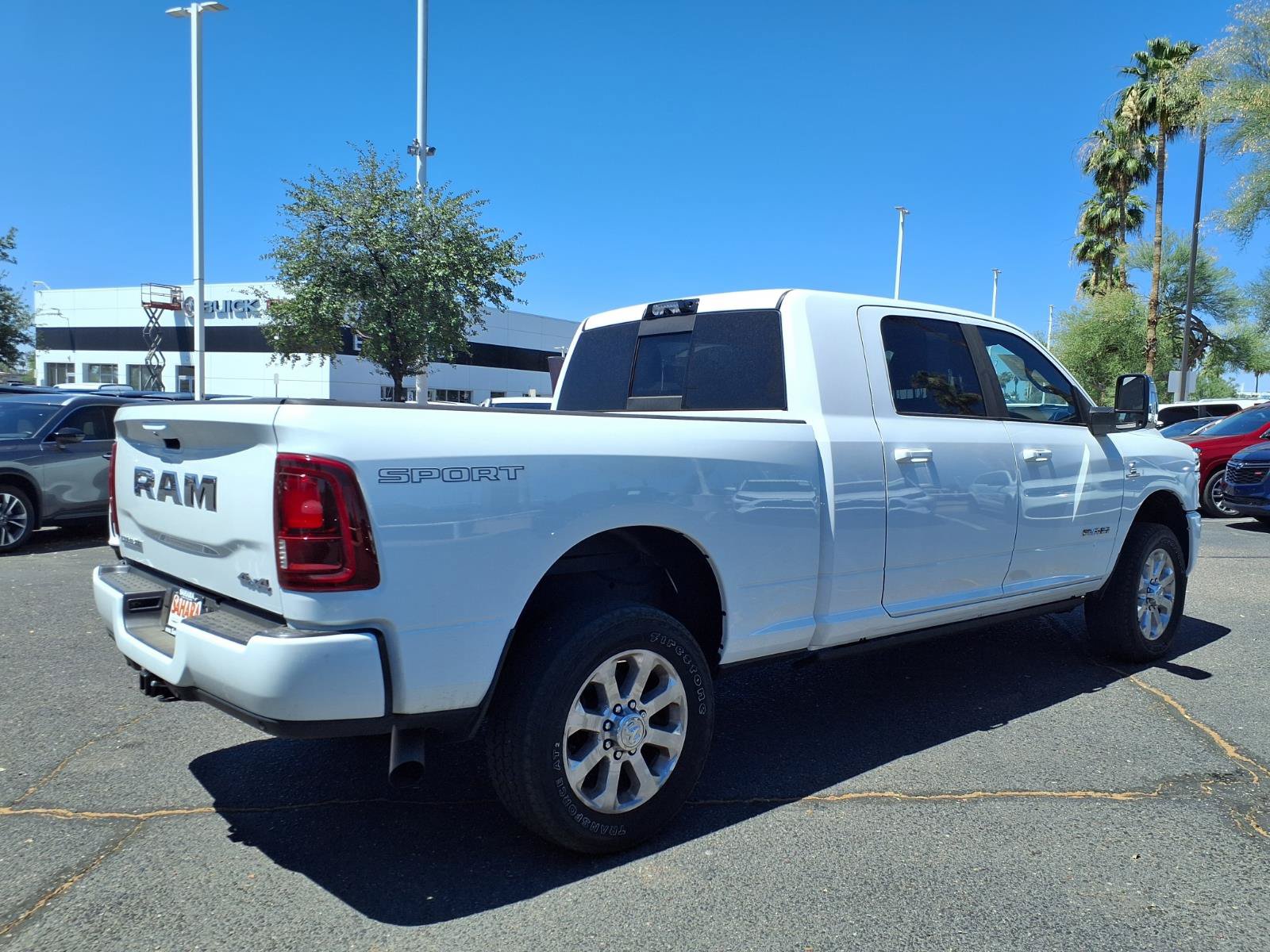 Used 2025 RAM 3500 Laramie AWD/4WD image 4