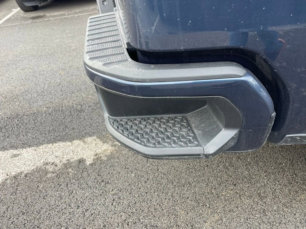 Used 2021 Chevrolet Silverado 1500 High Country w/ Technology Package image 21