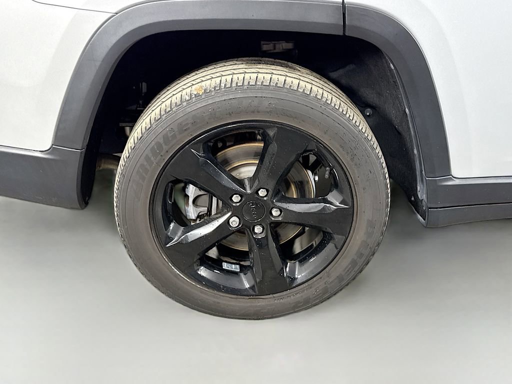 Used 2021 Jeep Grand Cherokee L Laredo image 48