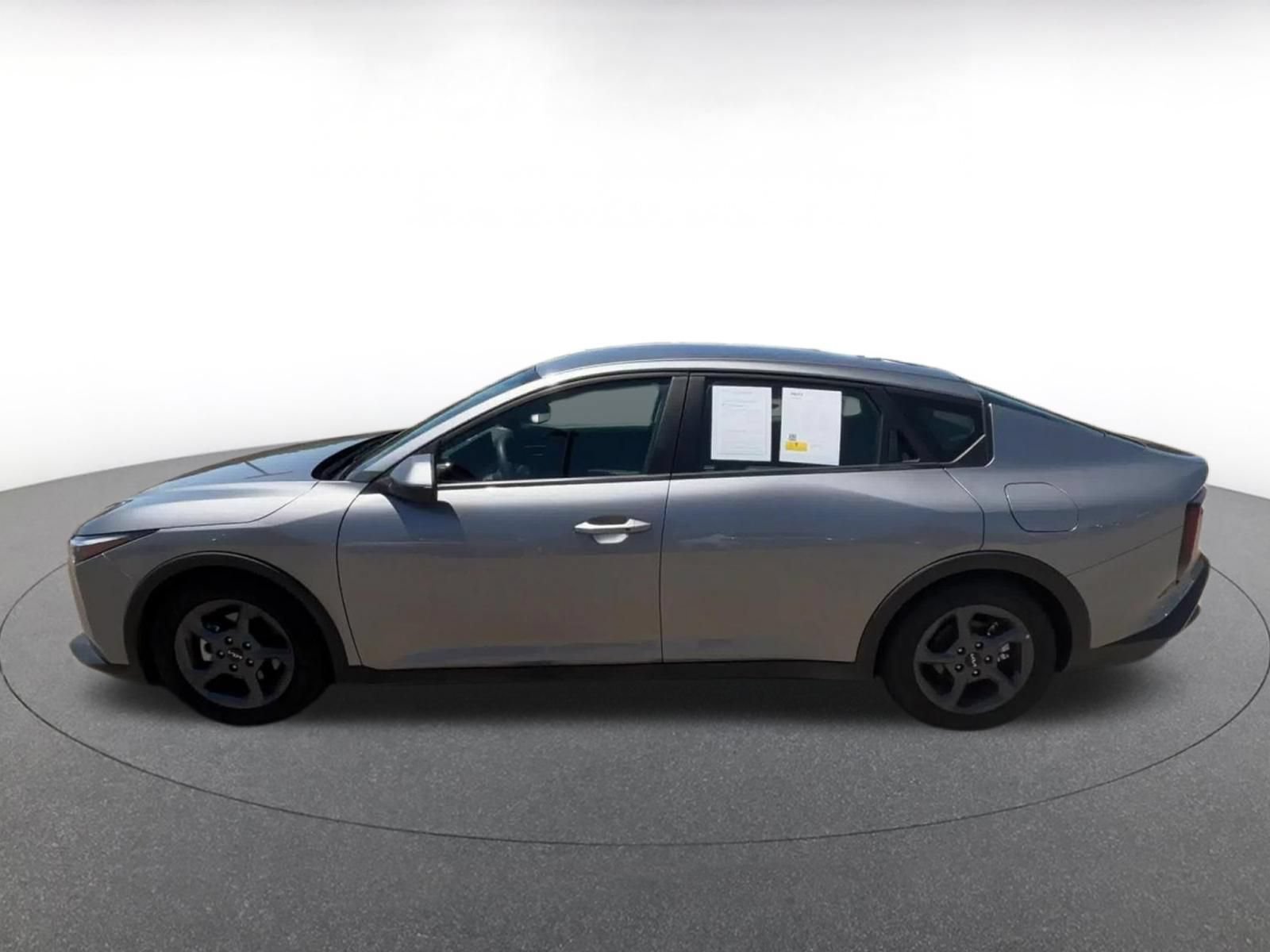 Used 2025 Kia K4 FWD image 9