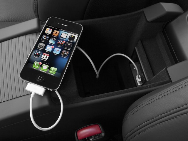 Used 2016 Volvo XC60 T6 Platinum image 15