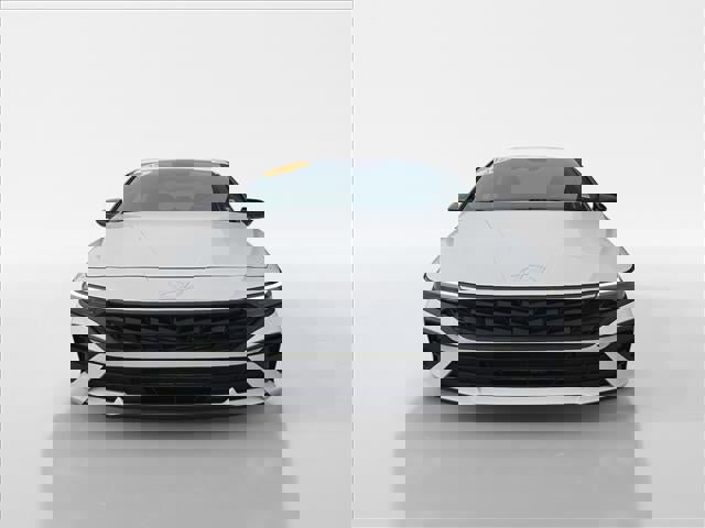 Certified 2025 Hyundai Elantra Sport image 8