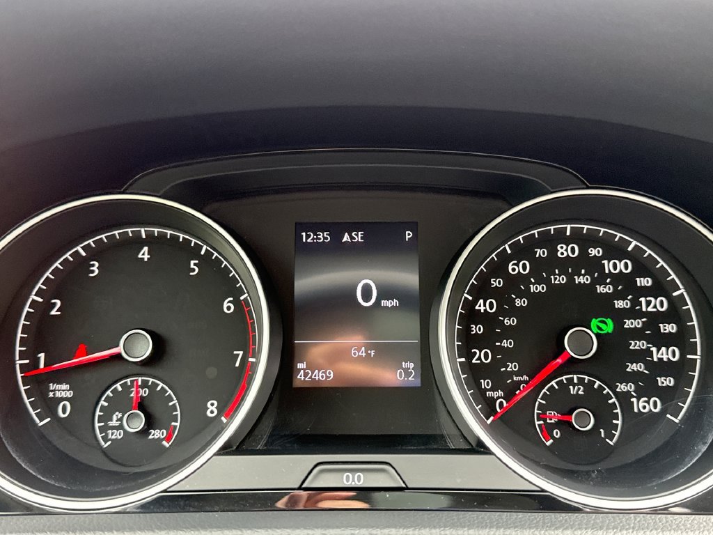 Used 2017 Volkswagen Golf SEL FWD image 10