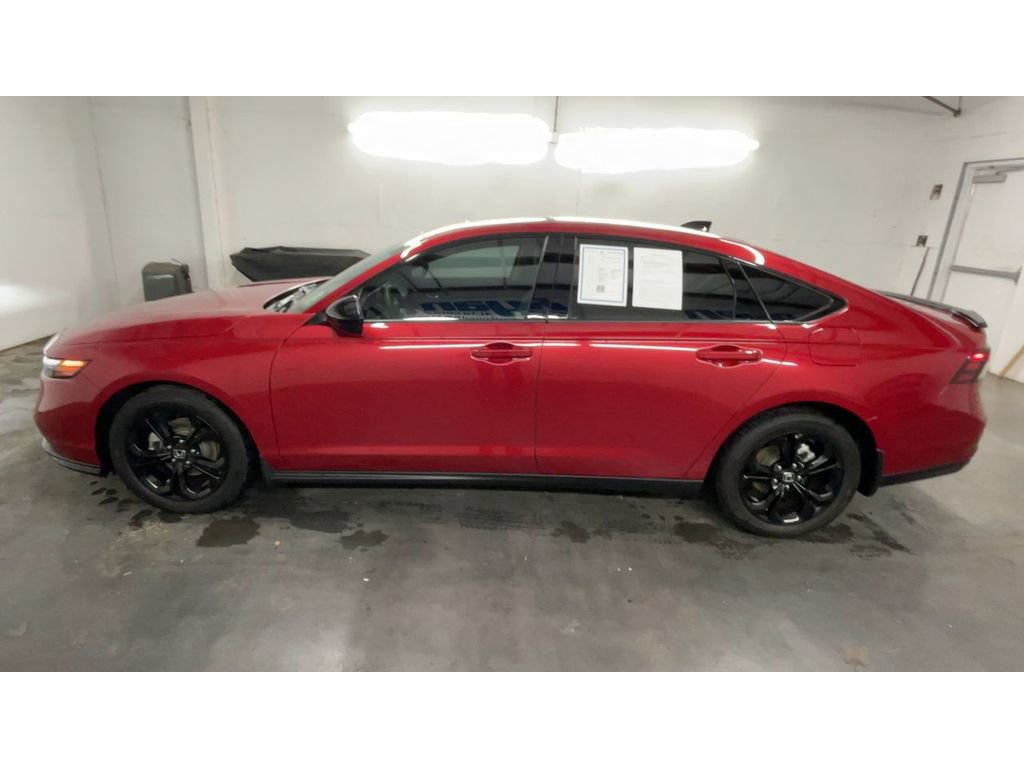 Used 2025 Honda Accord SE image 5