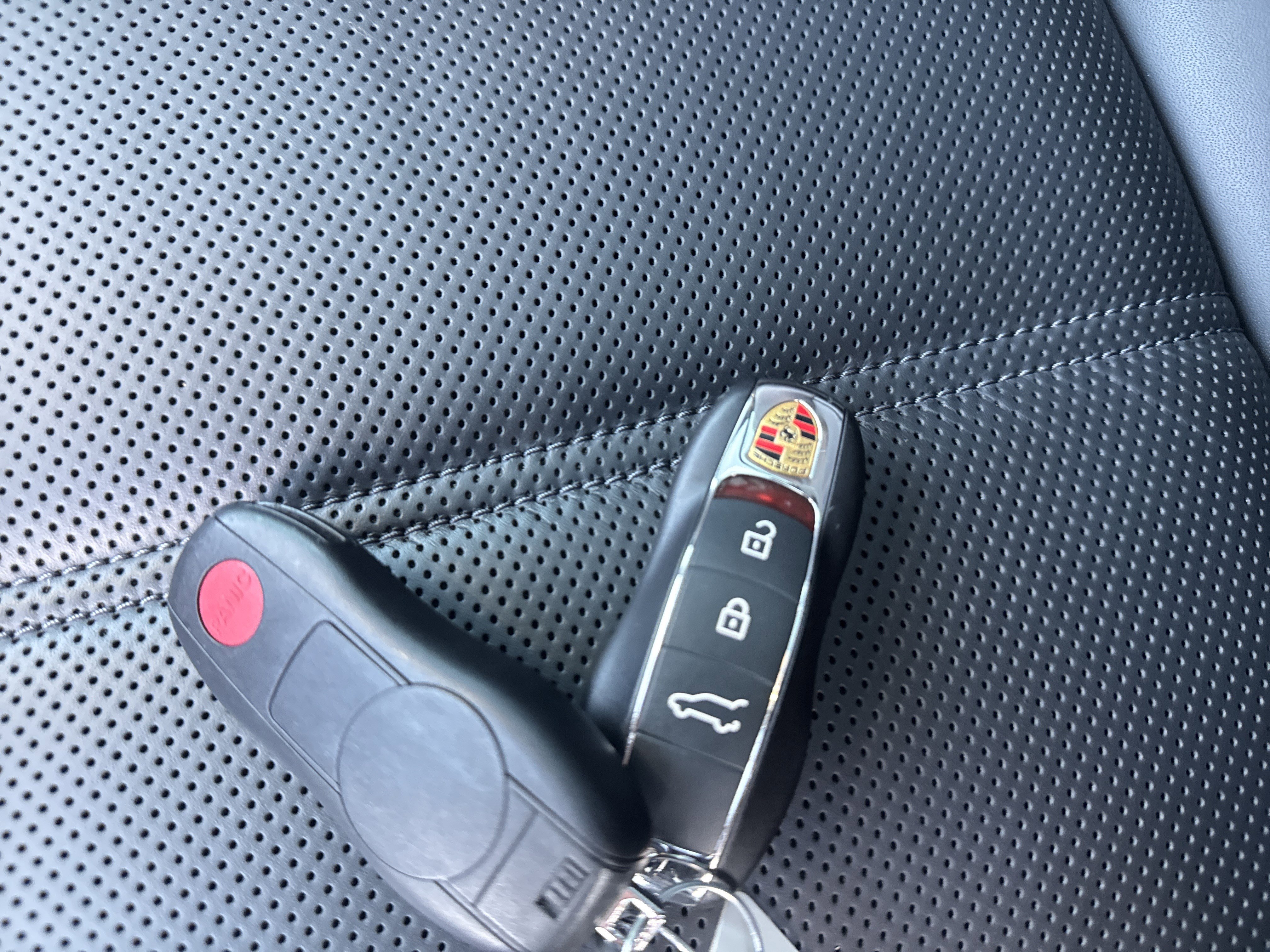 Used 2022 Porsche Macan S image 32