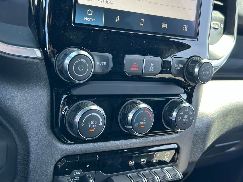 New 2025 RAM 2500 Big Horn image 43