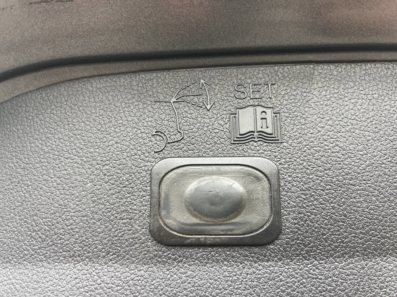 Used 2013 Ford Escape Titanium image 29
