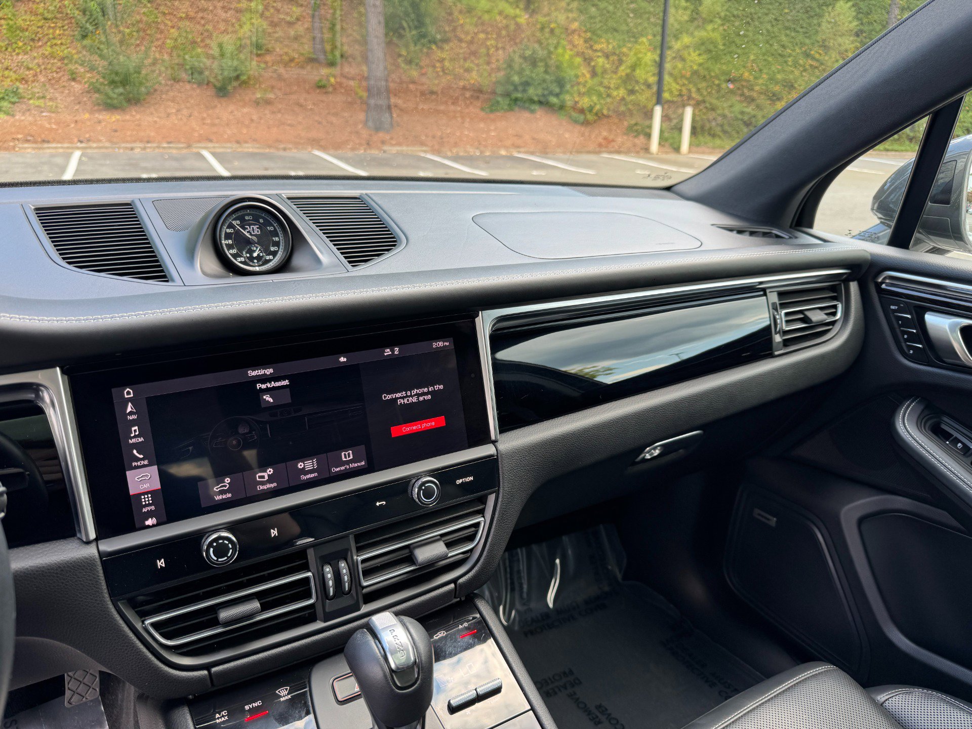 Used 2023 Porsche Macan image 33