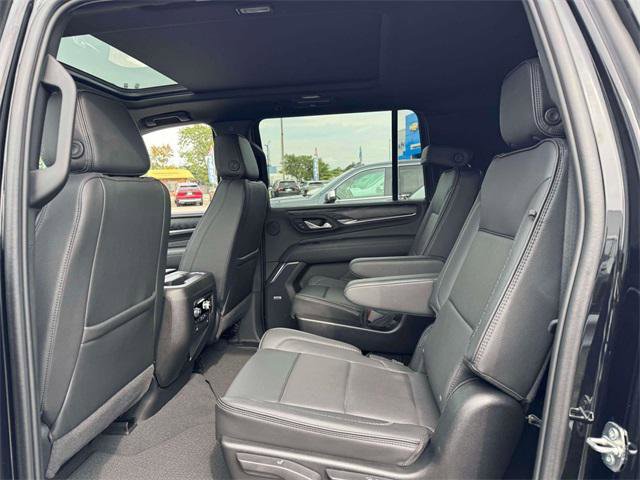 Used 2024 GMC Yukon XL Denali image 10
