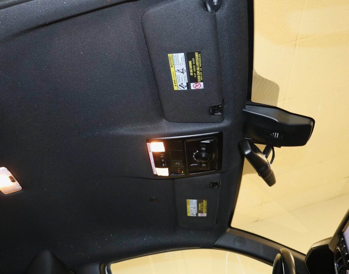 Used 2022 Toyota Tacoma TRD Off-Road image 81