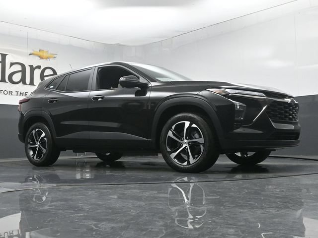 New 2026 Chevrolet Trax RS FWD image 2