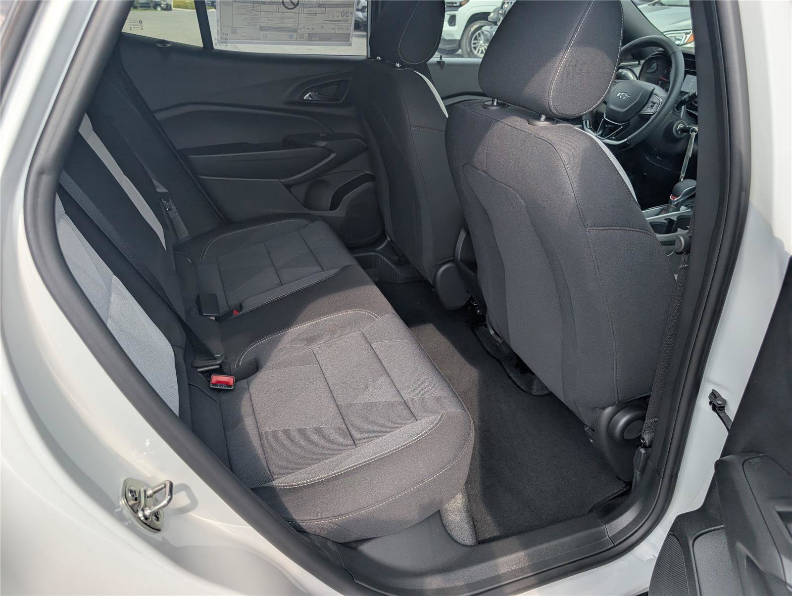 New 2026 Chevrolet Trax RS w/ Sunroof Package FWD image 7