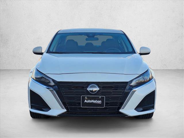 Used 2023 Nissan Altima 2.5 SV image 2