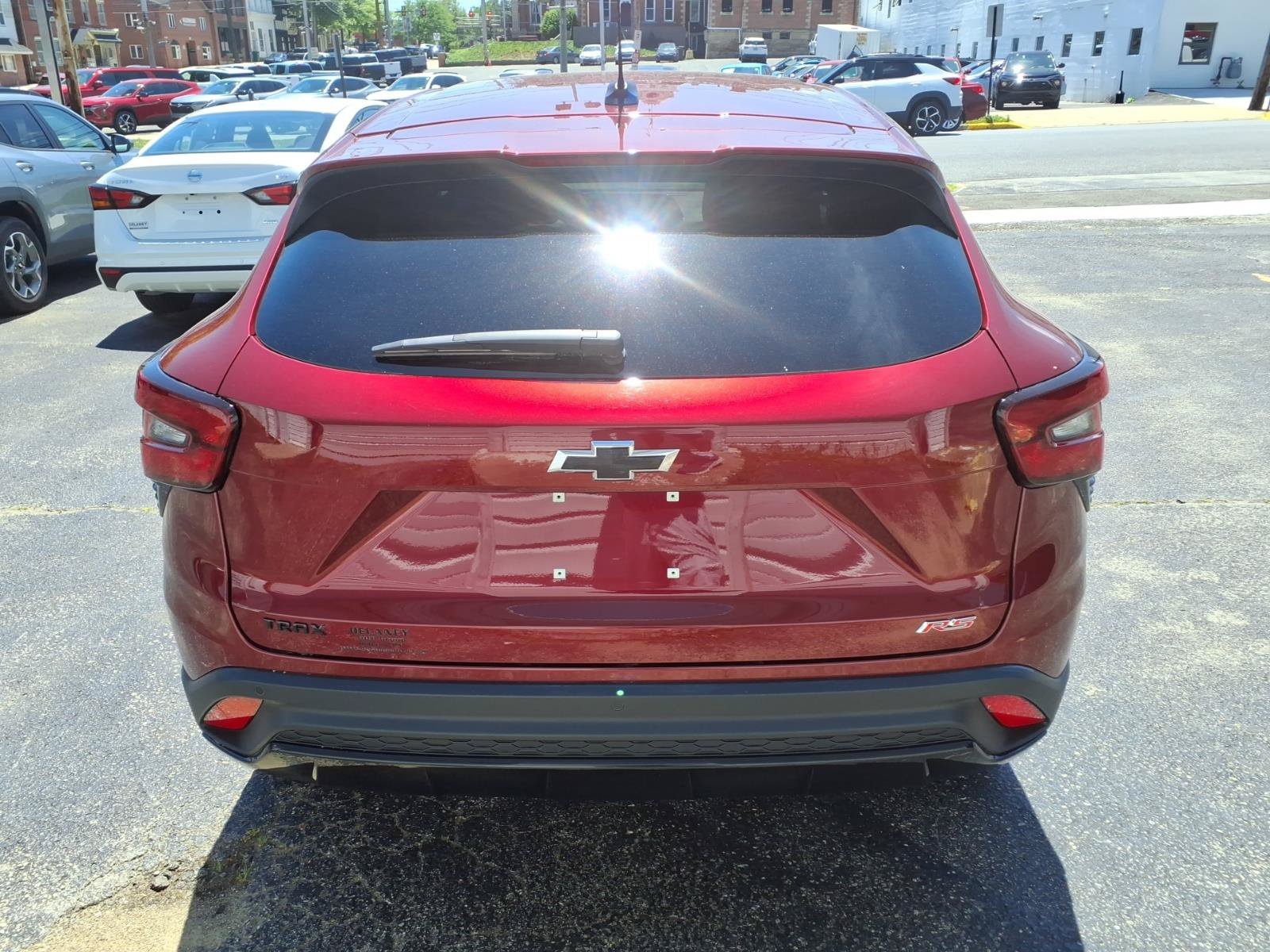 Certified 2025 Chevrolet Trax RS w/ Driver Confidence Package FWD image 6